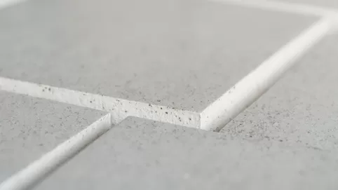 Wykończenie narożników wewnętrznych płytek